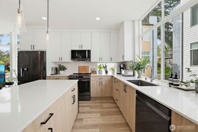 902 N 86th Street , Seattle, WA 98103 - Photo 9