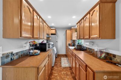 12215 34th Street Ct E, Edgewood, WA 98372 - Photo 10