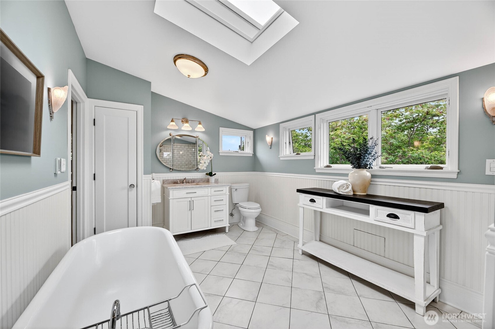 4036 44th Avenue SW, Seattle, WA 98116