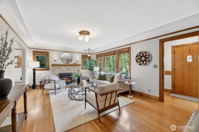 4036 44th Avenue SW, Seattle, WA 98116 - Photo 2