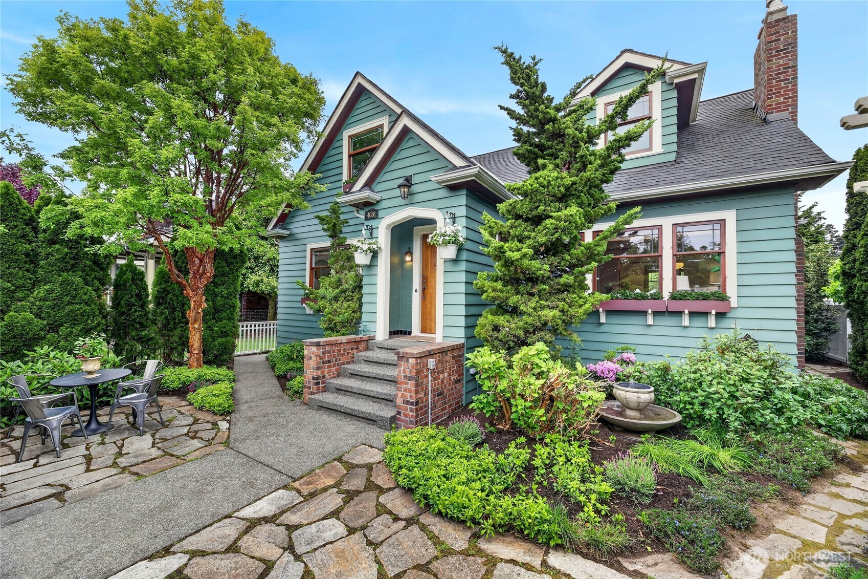 4036 44th Avenue SW, Seattle, WA 98116