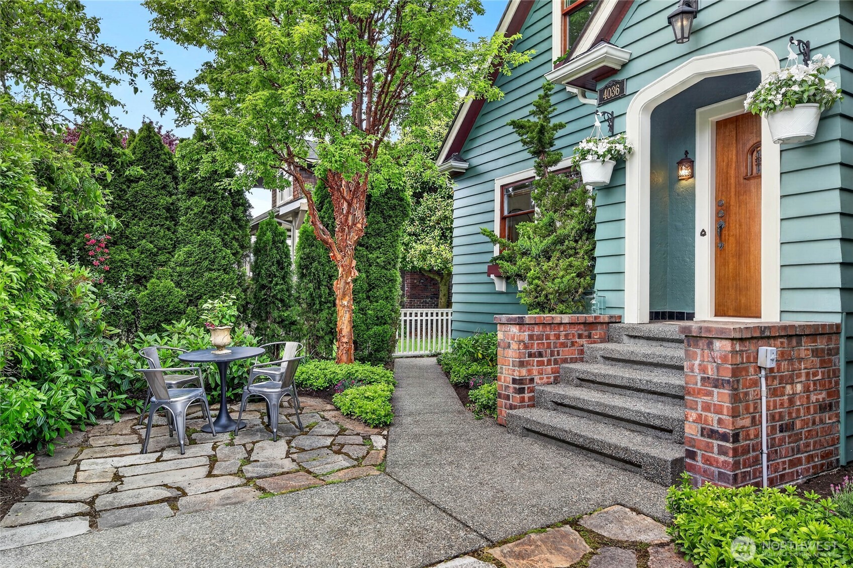 4036 44th Avenue SW, Seattle, WA 98116