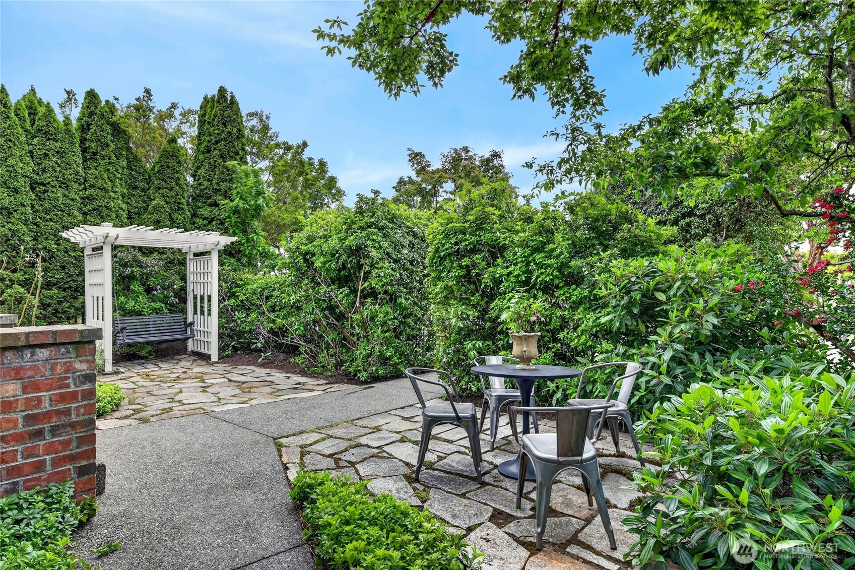 4036 44th Avenue SW, Seattle, WA 98116