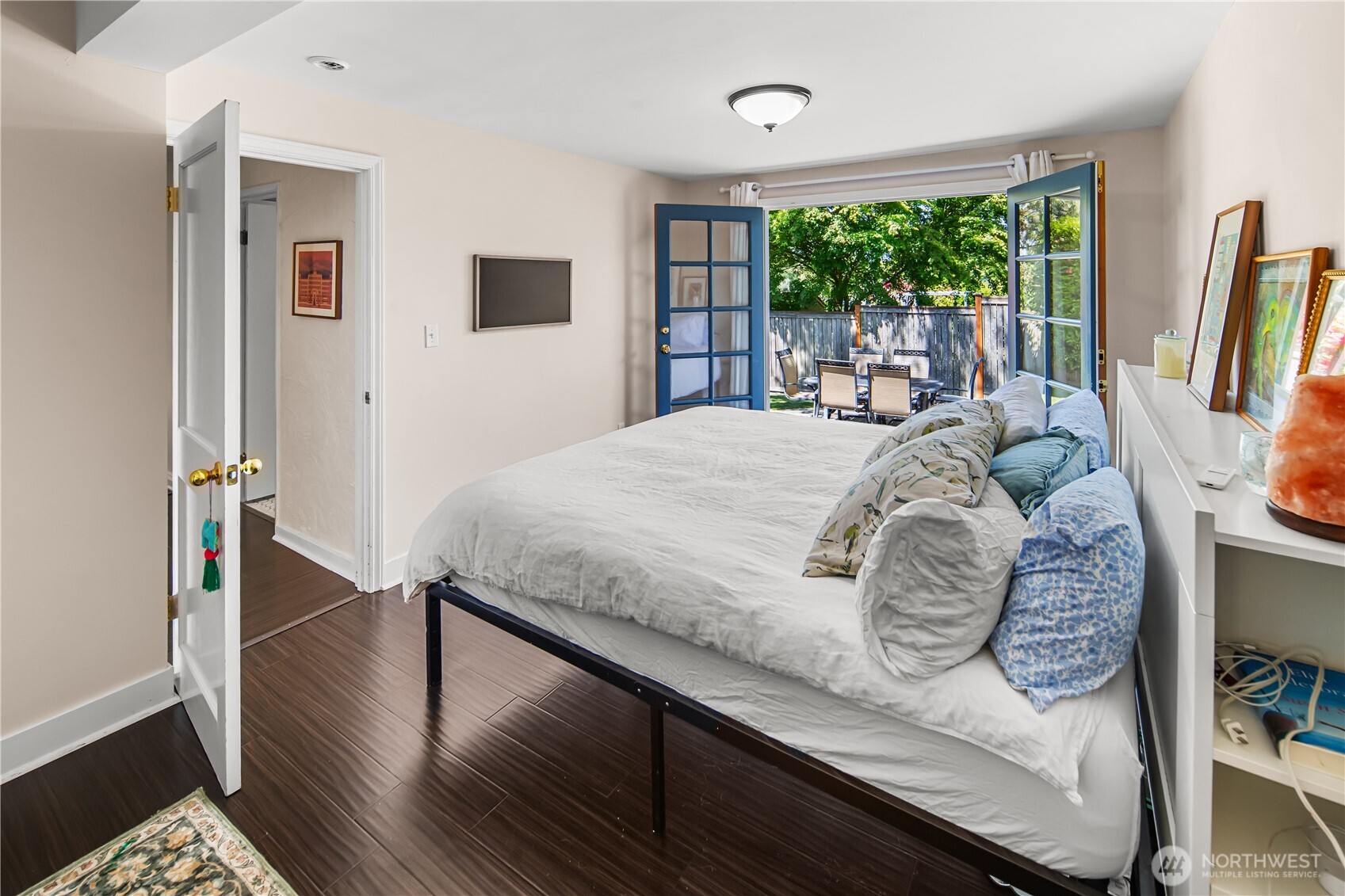 3806 W Bertona Street , Seattle, WA 98199