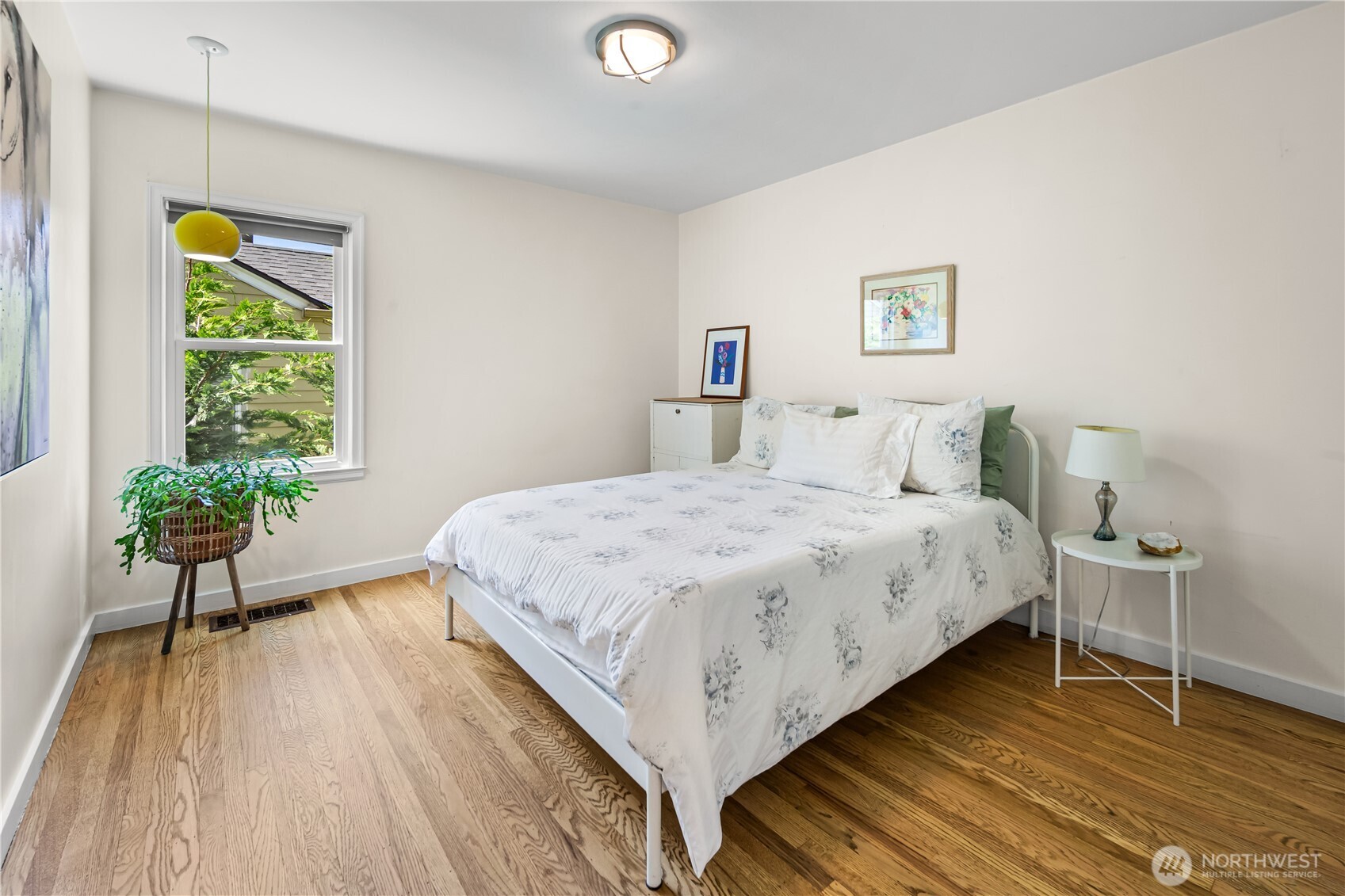 3806 W Bertona Street , Seattle, WA 98199