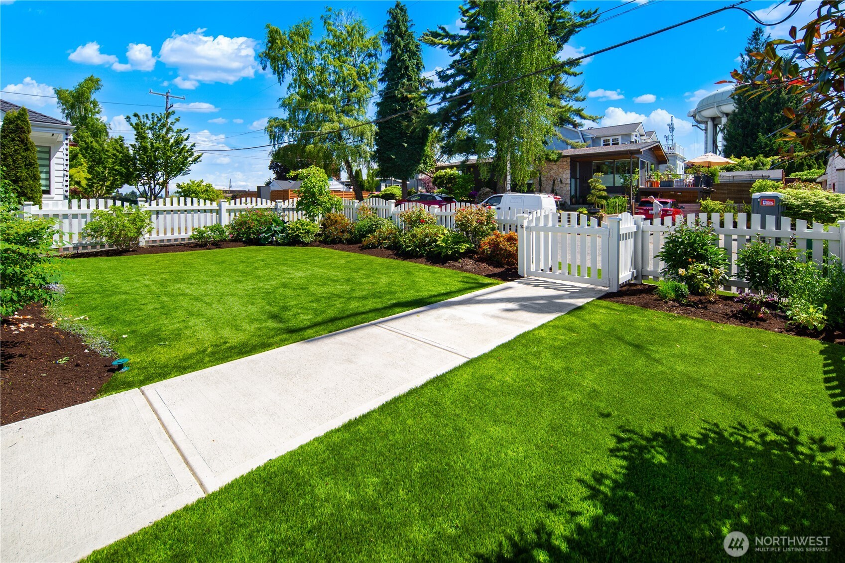 3806 W Bertona Street , Seattle, WA 98199