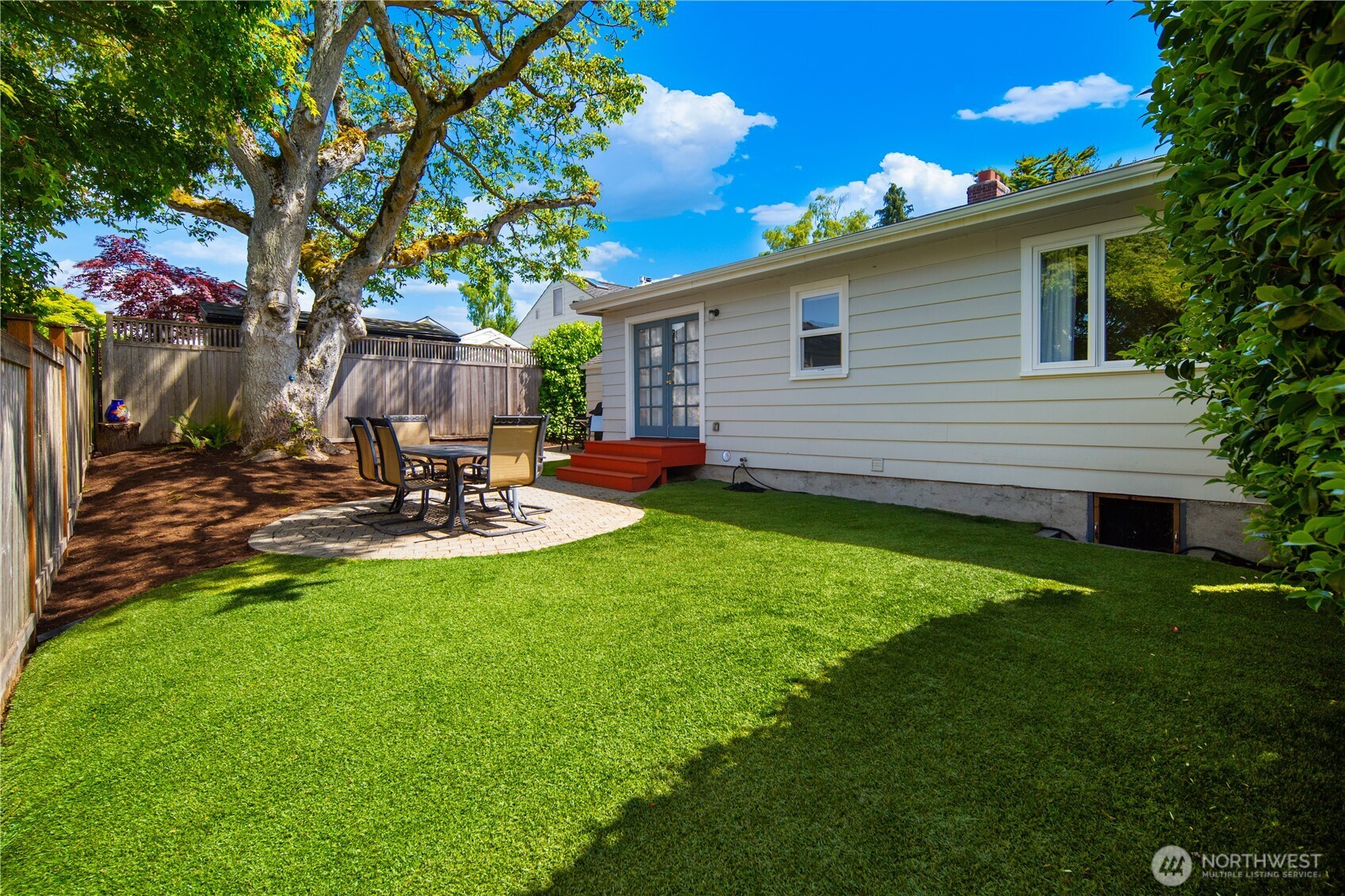 3806 W Bertona Street , Seattle, WA 98199