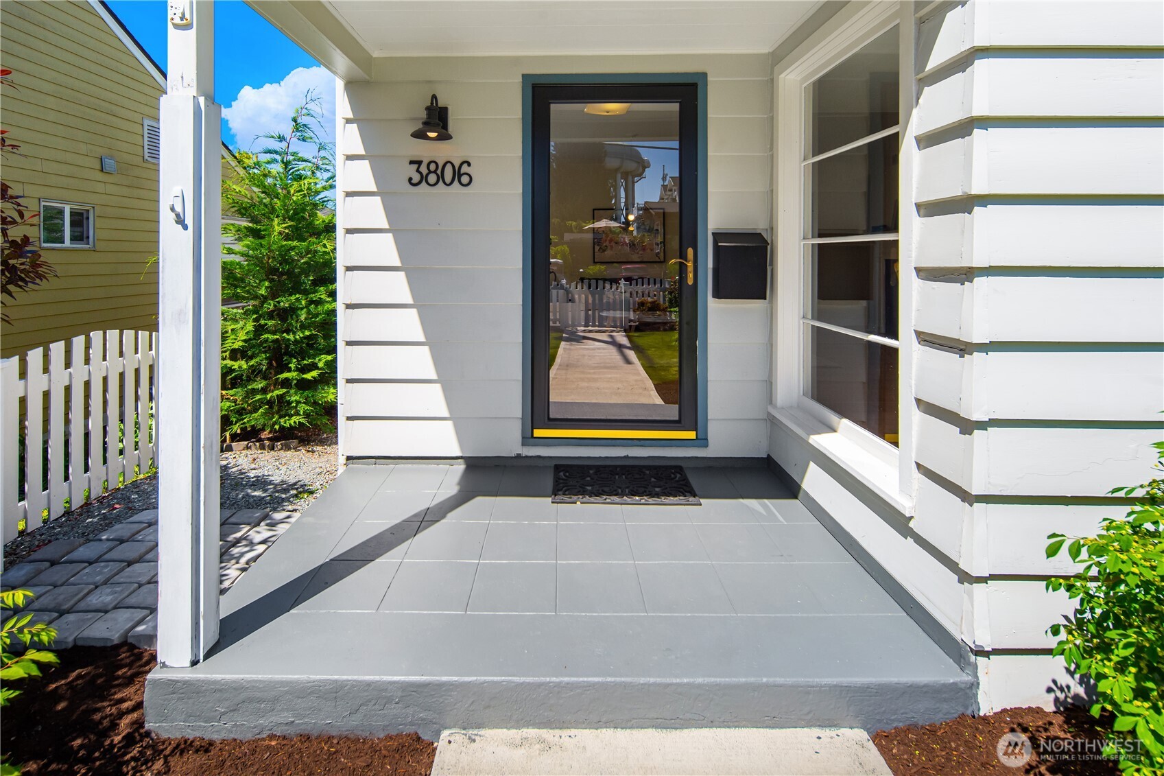 3806 W Bertona Street , Seattle, WA 98199