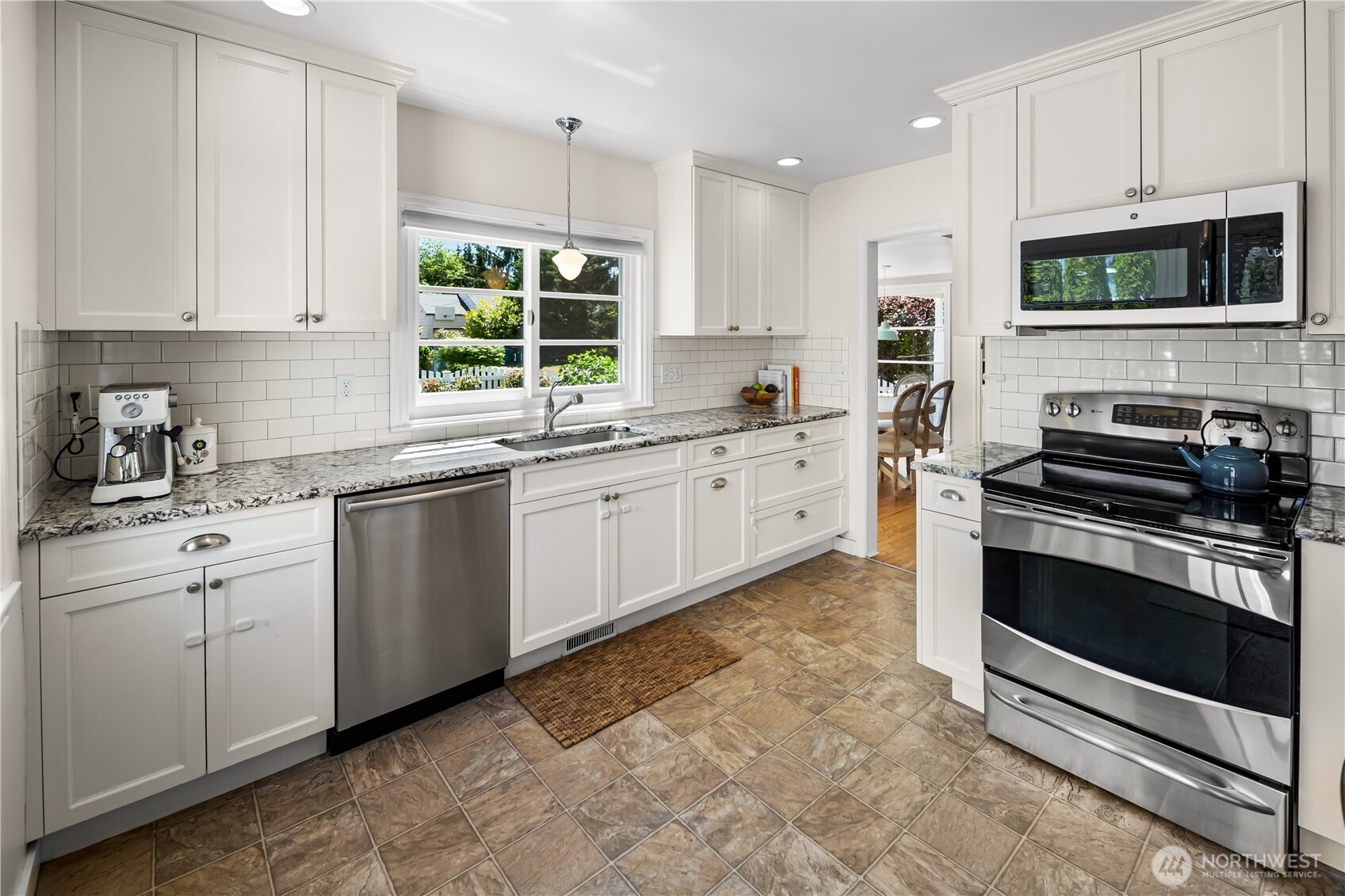 3806 W Bertona Street , Seattle, WA 98199