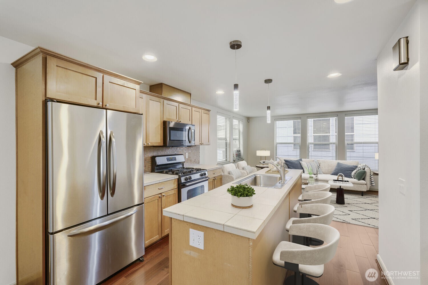 5015 37th Avenue S #B, Seattle, WA 98118