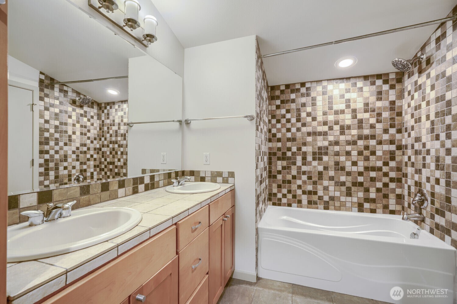 5015 37th Avenue S #B, Seattle, WA 98118