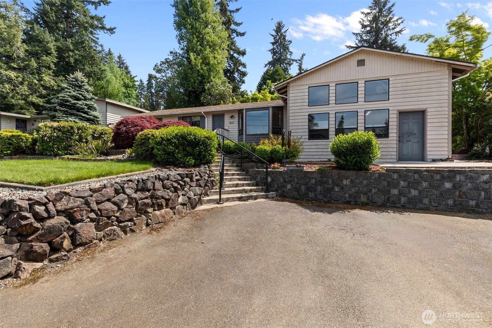 8111 NE 157th , Kenmore, WA 98028