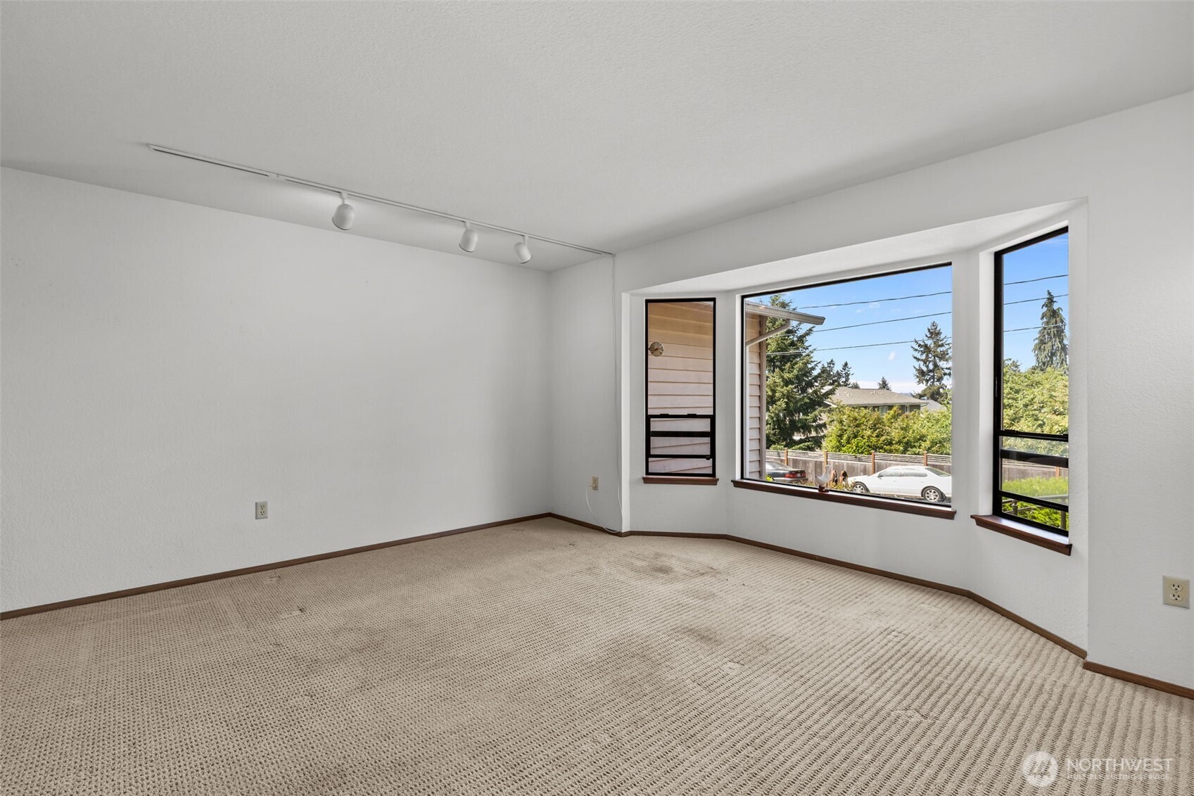 8111 NE 157th , Kenmore, WA 98028