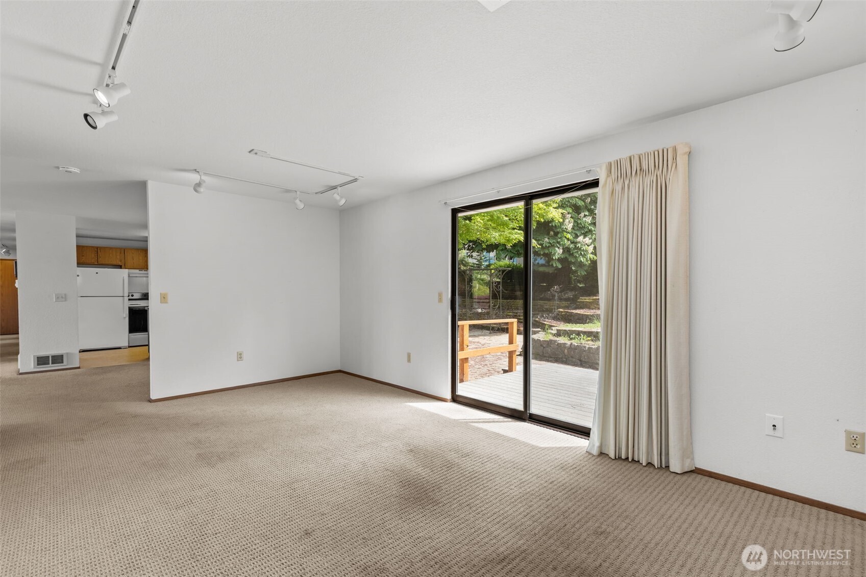 8111 NE 157th , Kenmore, WA 98028