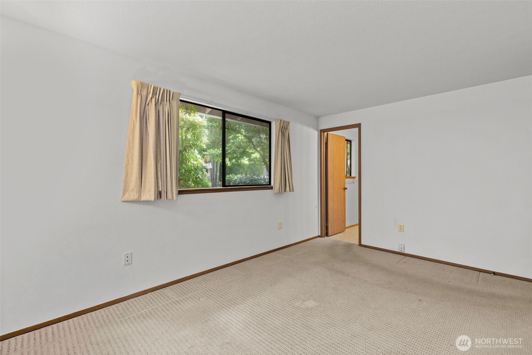 8111 NE 157th , Kenmore, WA 98028