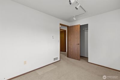 8111 NE 157th , Kenmore, WA 98028 - Photo 24