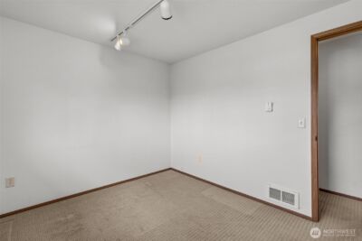 8111 NE 157th , Kenmore, WA 98028 - Photo 25
