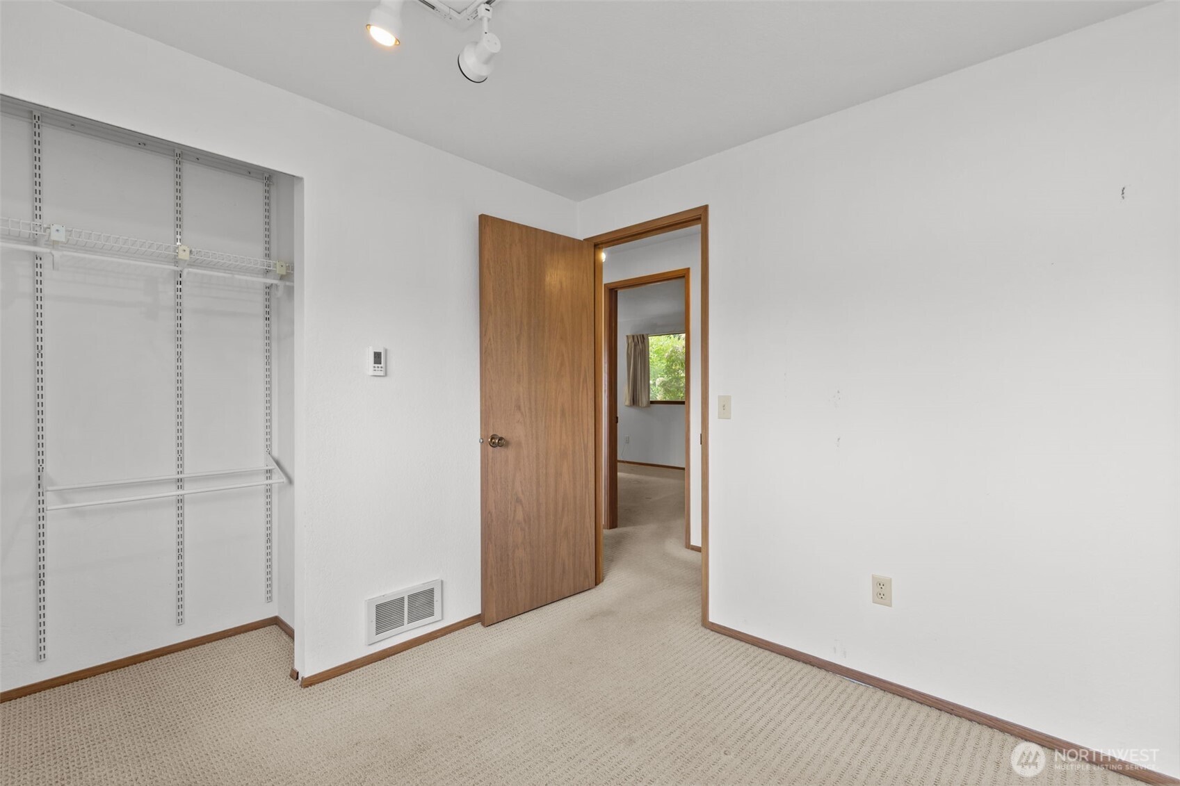 8111 NE 157th , Kenmore, WA 98028