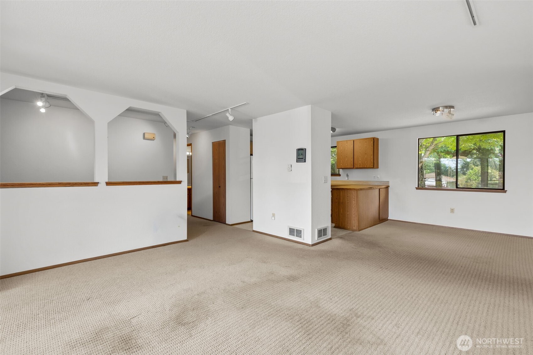8111 NE 157th , Kenmore, WA 98028