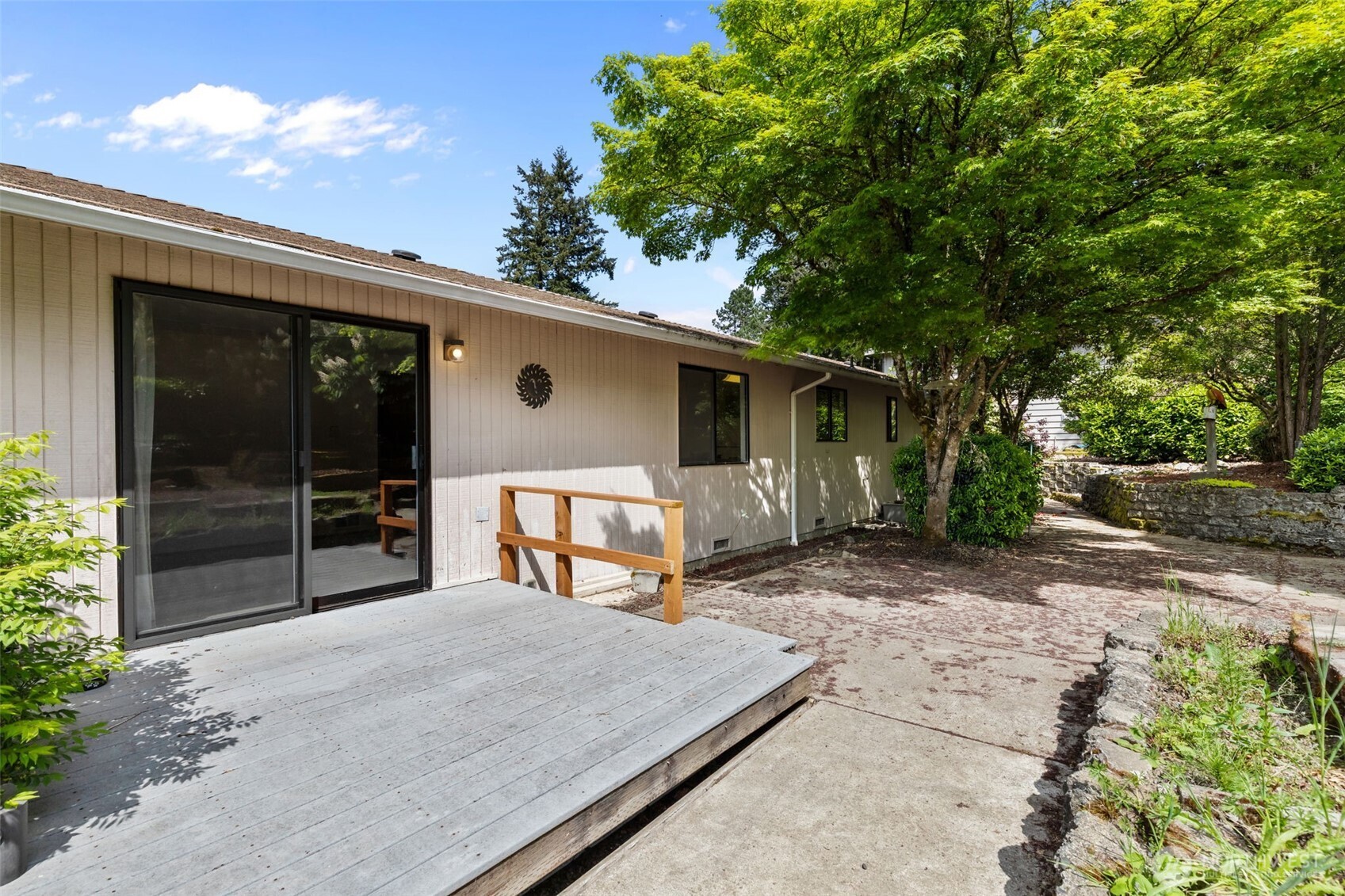 8111 NE 157th , Kenmore, WA 98028
