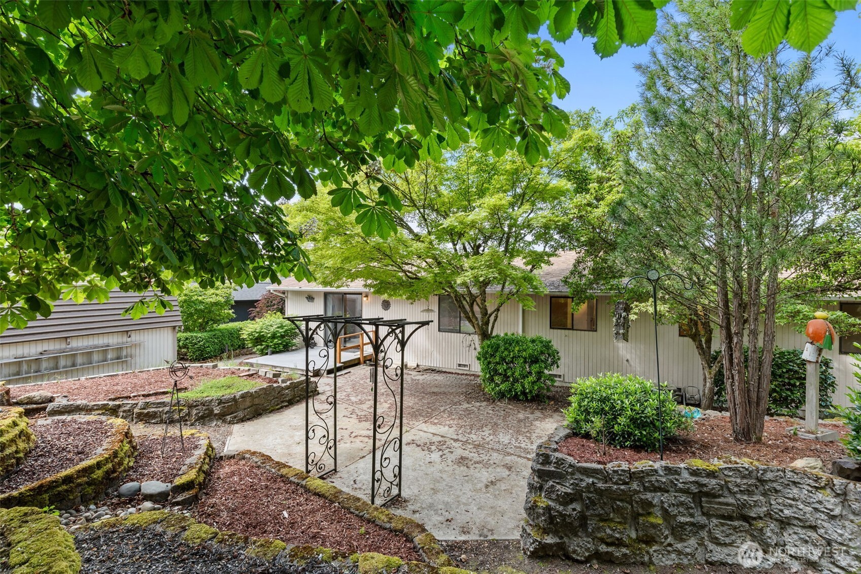 8111 NE 157th , Kenmore, WA 98028