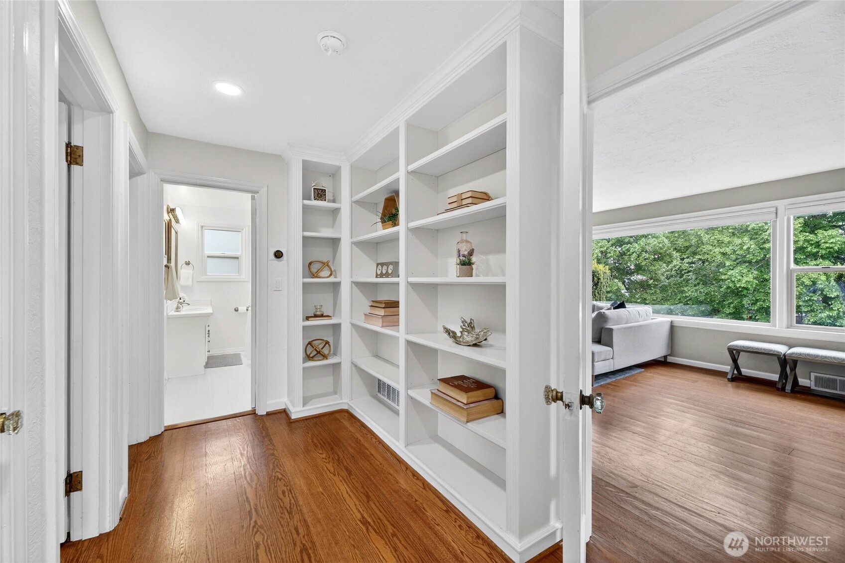 5457 35th Avenue SW, Seattle, WA 98126