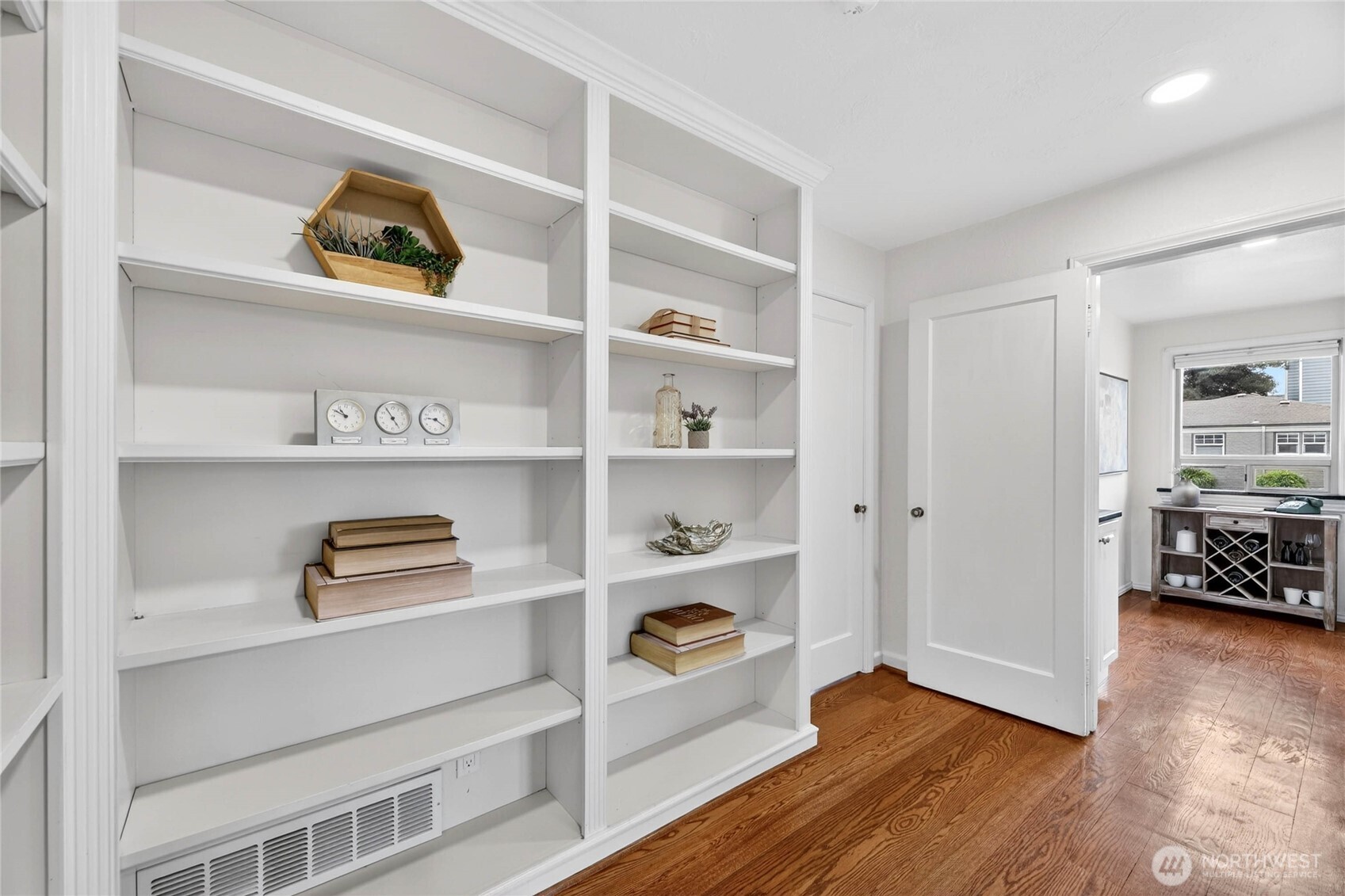 5457 35th Avenue SW, Seattle, WA 98126
