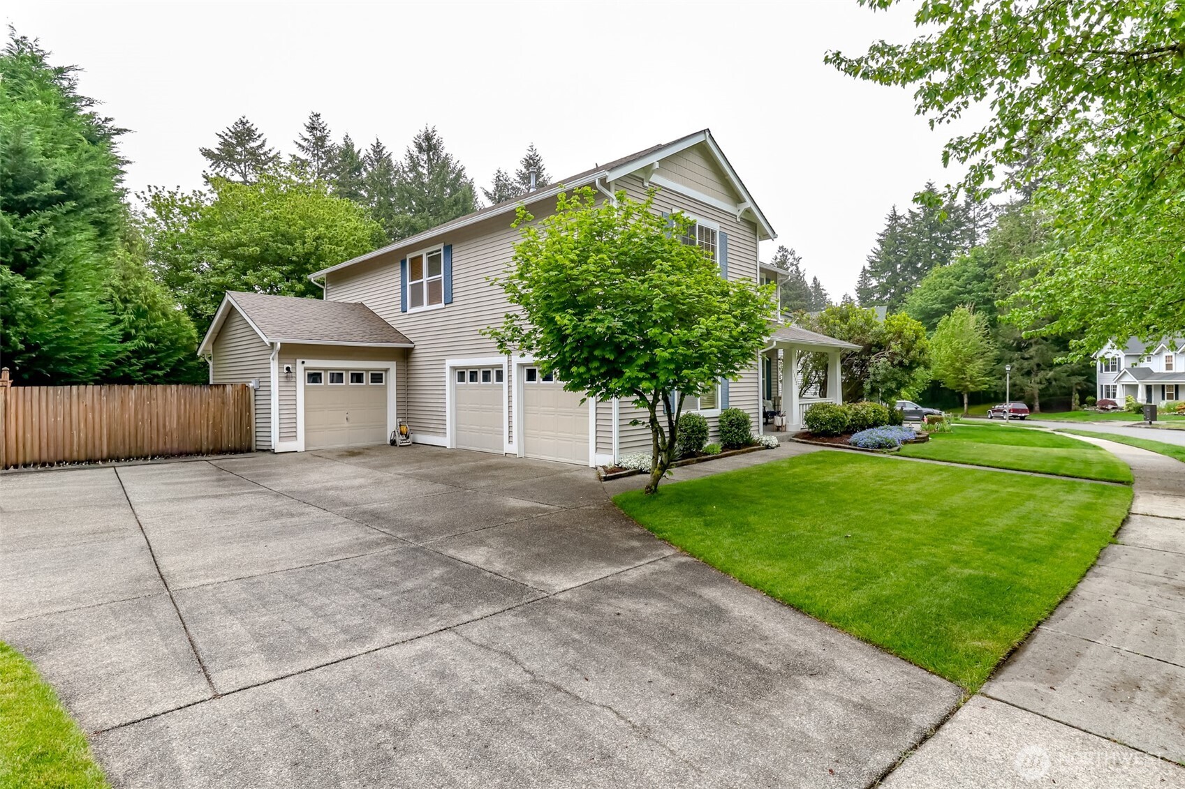 1502 Jensen Avenue , Dupont, WA 98327