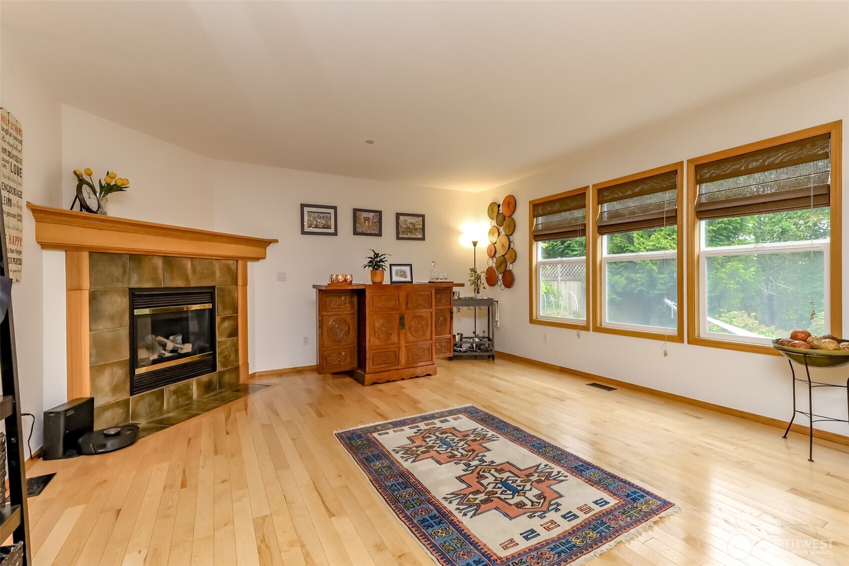 1502 Jensen Avenue , Dupont, WA 98327