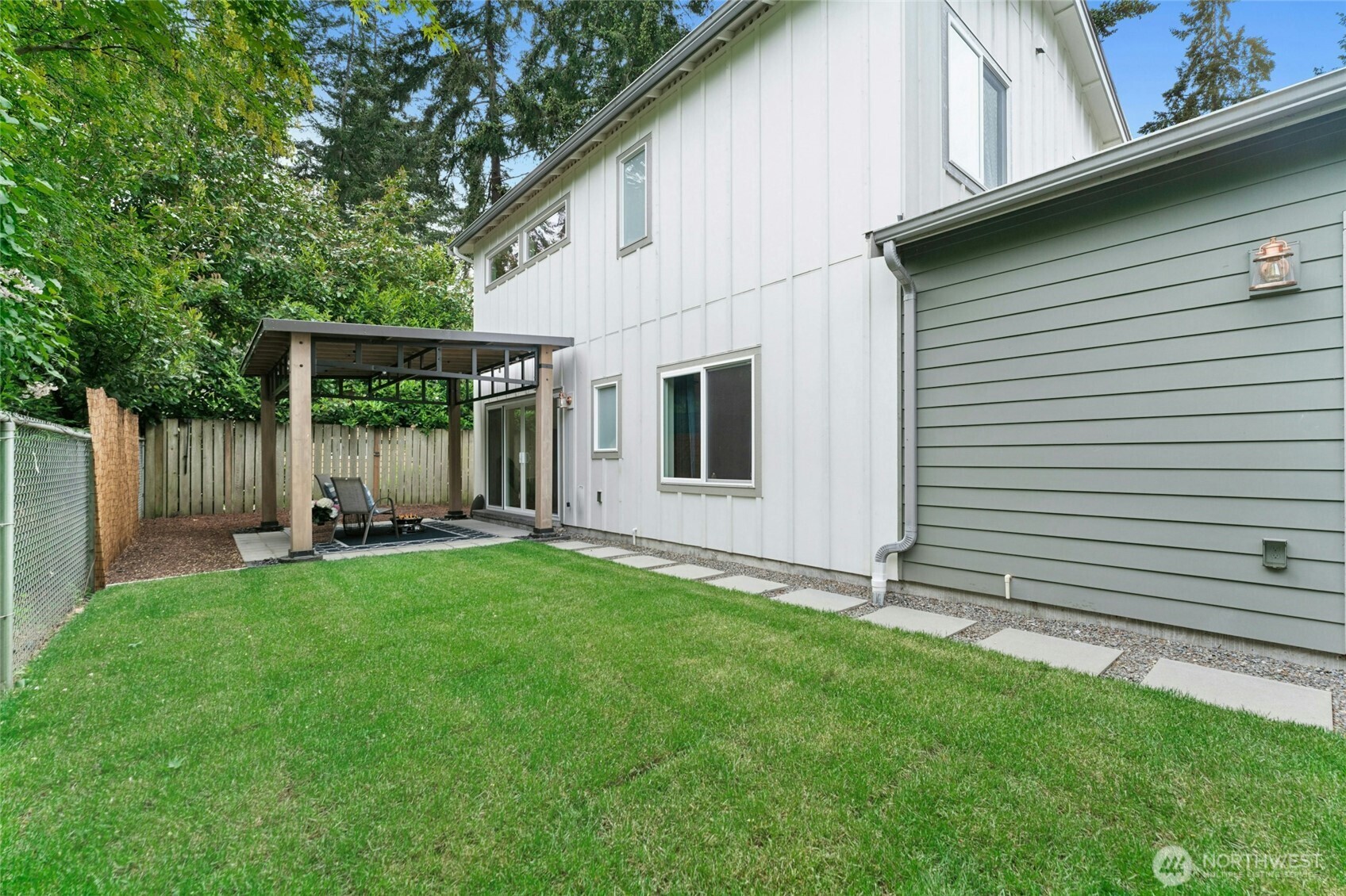 14018 2nd Avenue NW, Seattle, WA 98177