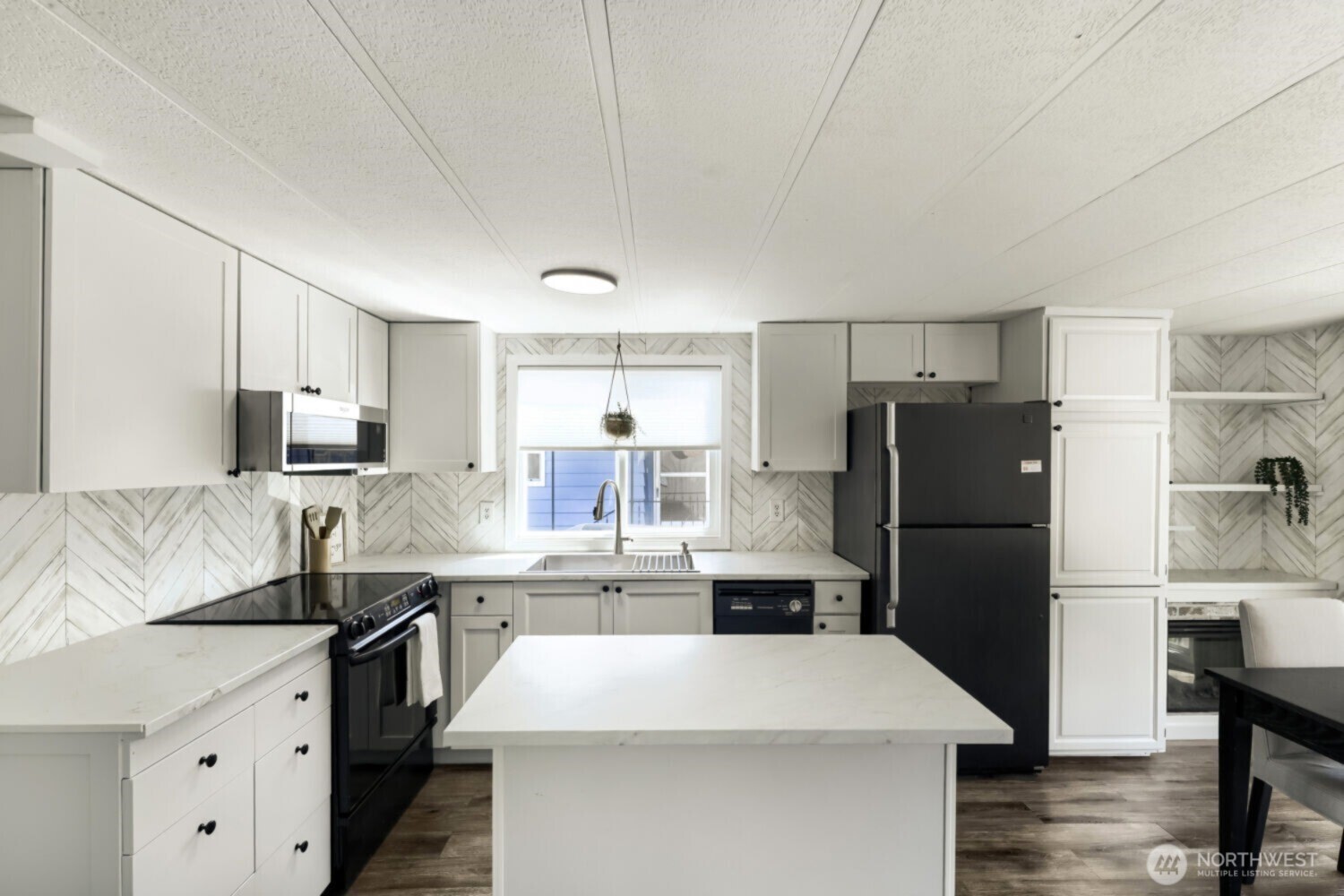 7301 NE 175th Street #117, Kenmore, WA 98028