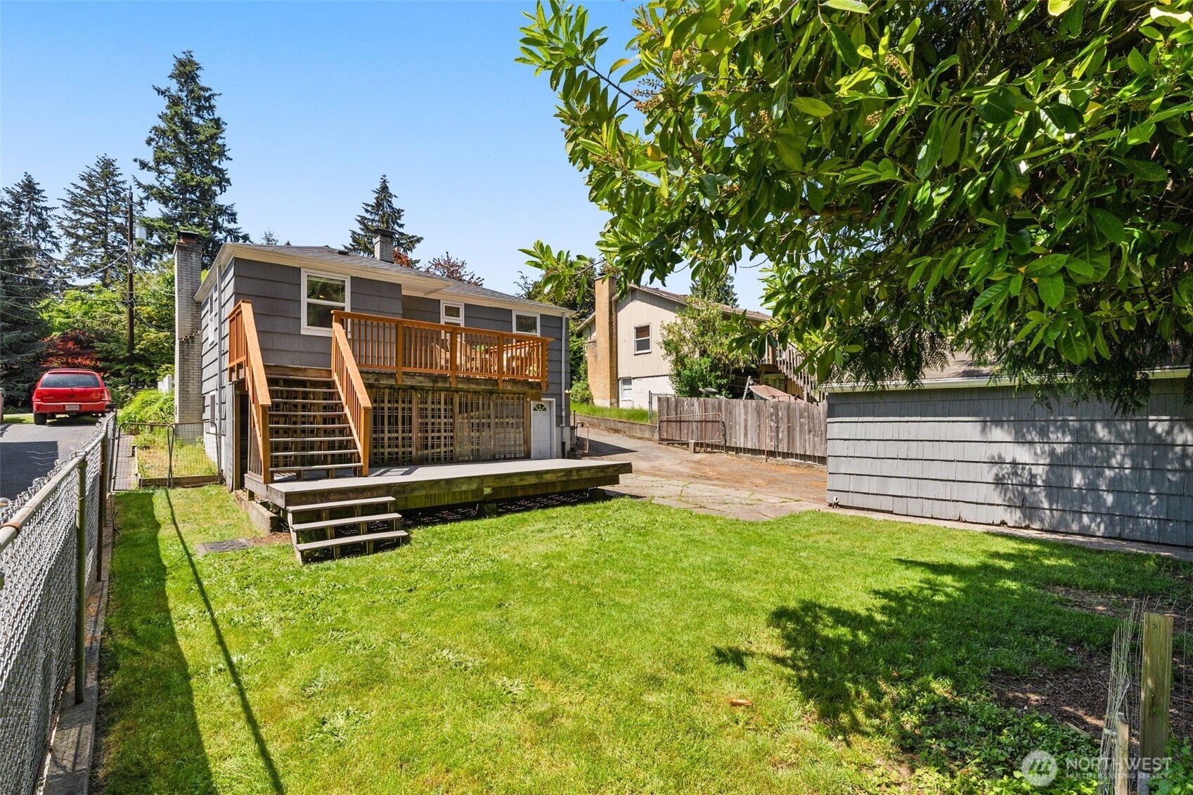 14032 Stone Avenue N, Seattle, WA 98133