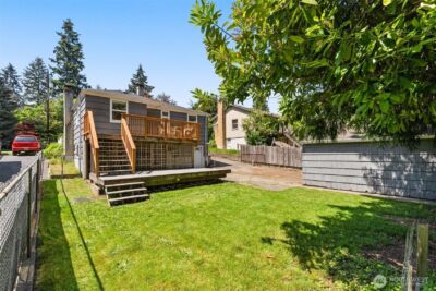 14032 Stone Avenue N, Seattle, WA 98133 - Photo 18