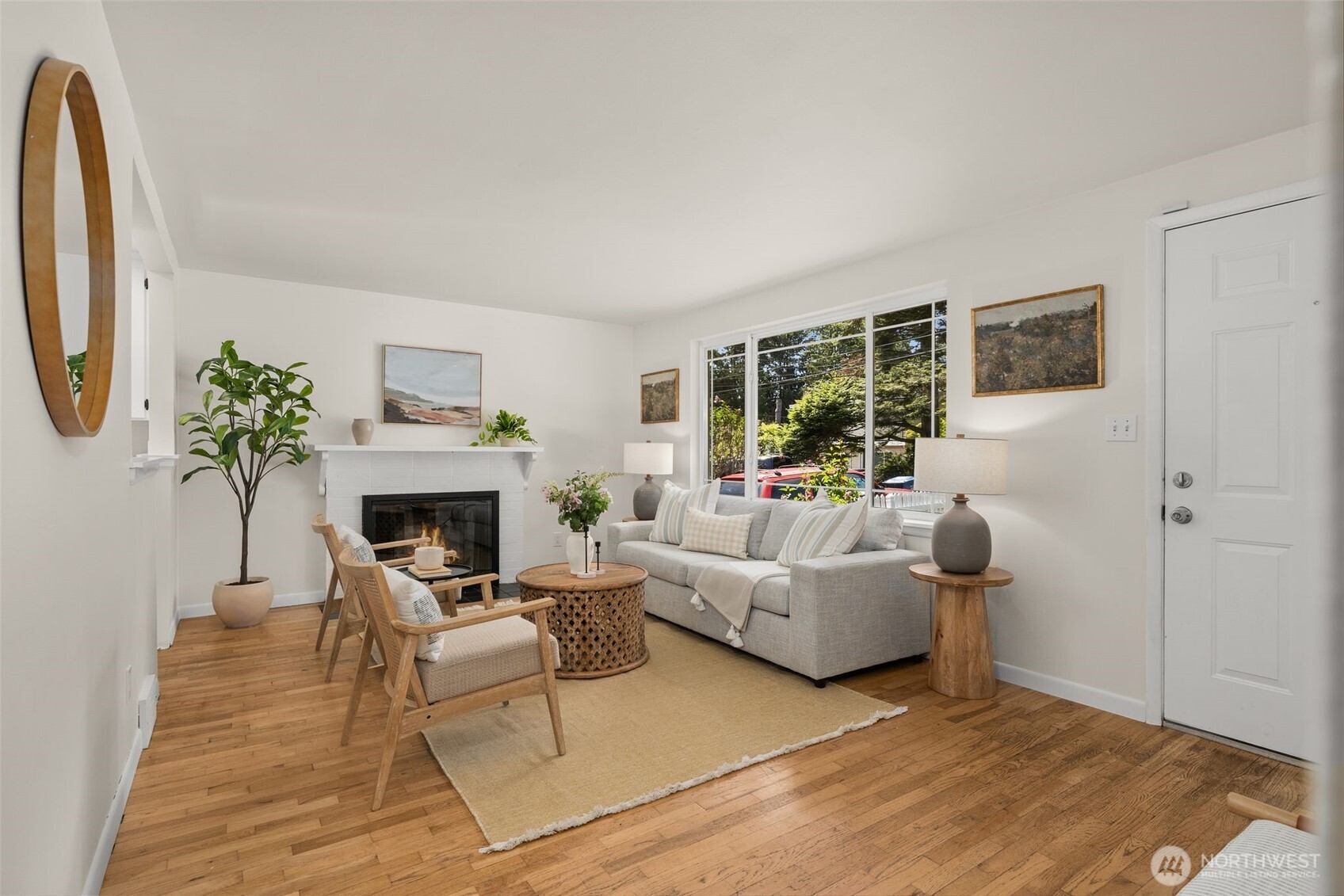 14032 Stone Avenue N, Seattle, WA 98133