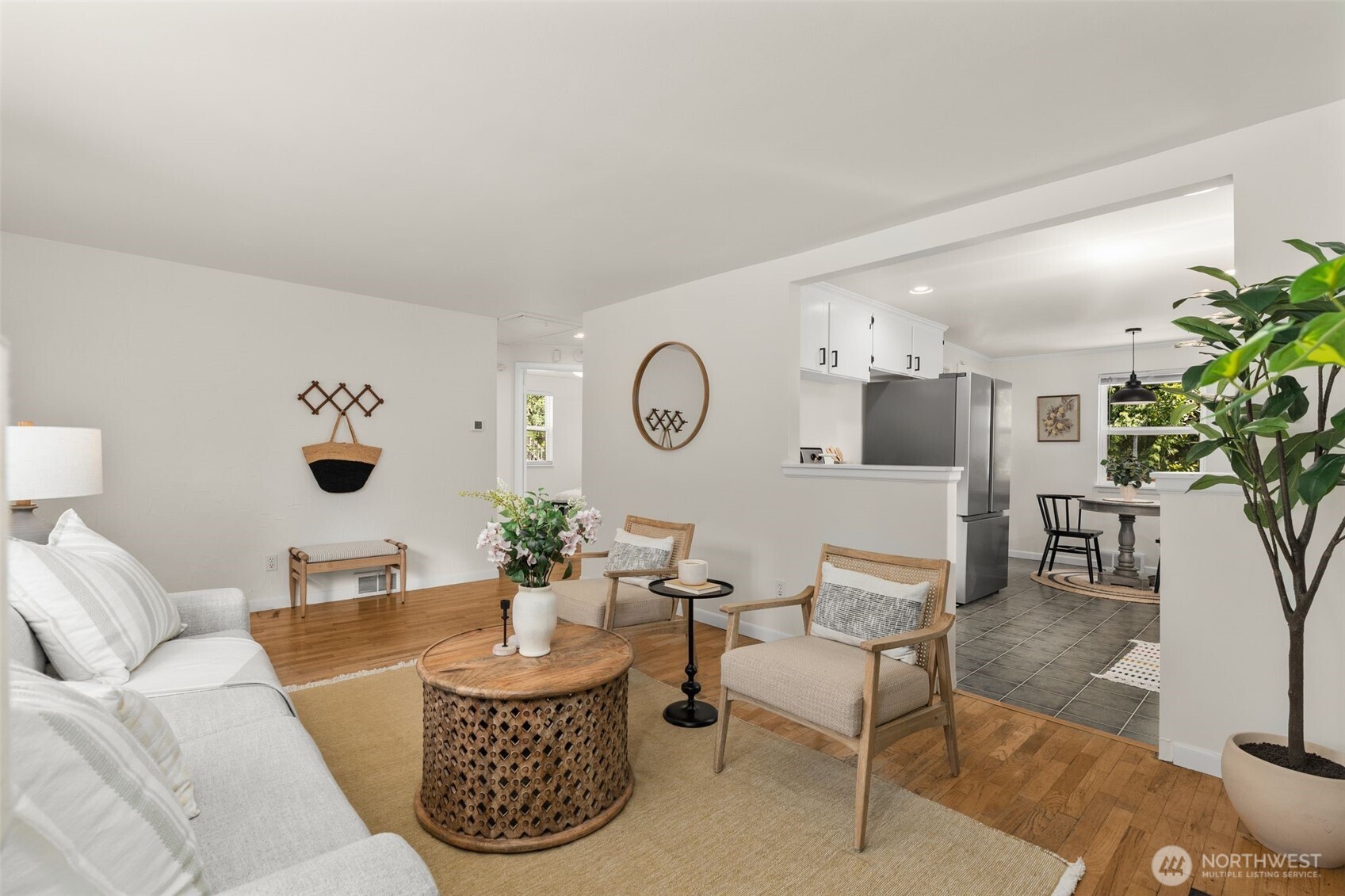 14032 Stone Avenue N, Seattle, WA 98133