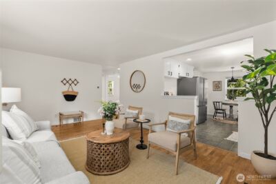14032 Stone Avenue N, Seattle, WA 98133 - Photo 5