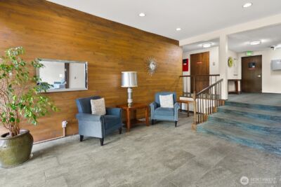 2858 32ND Avenue W #106, Seattle, WA 98199 - Photo 2