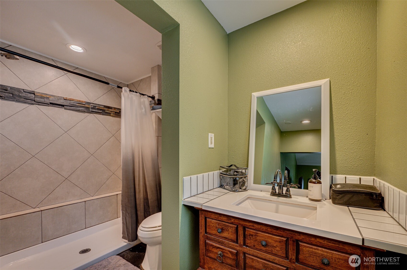 315 Scott Hill Road , Woodland, WA 98674