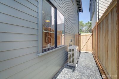 8319 25th Avenue NW, Seattle, WA 98117 - Photo 14