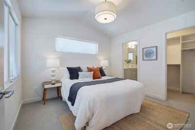 8319 25th Avenue NW, Seattle, WA 98117 - Photo 17