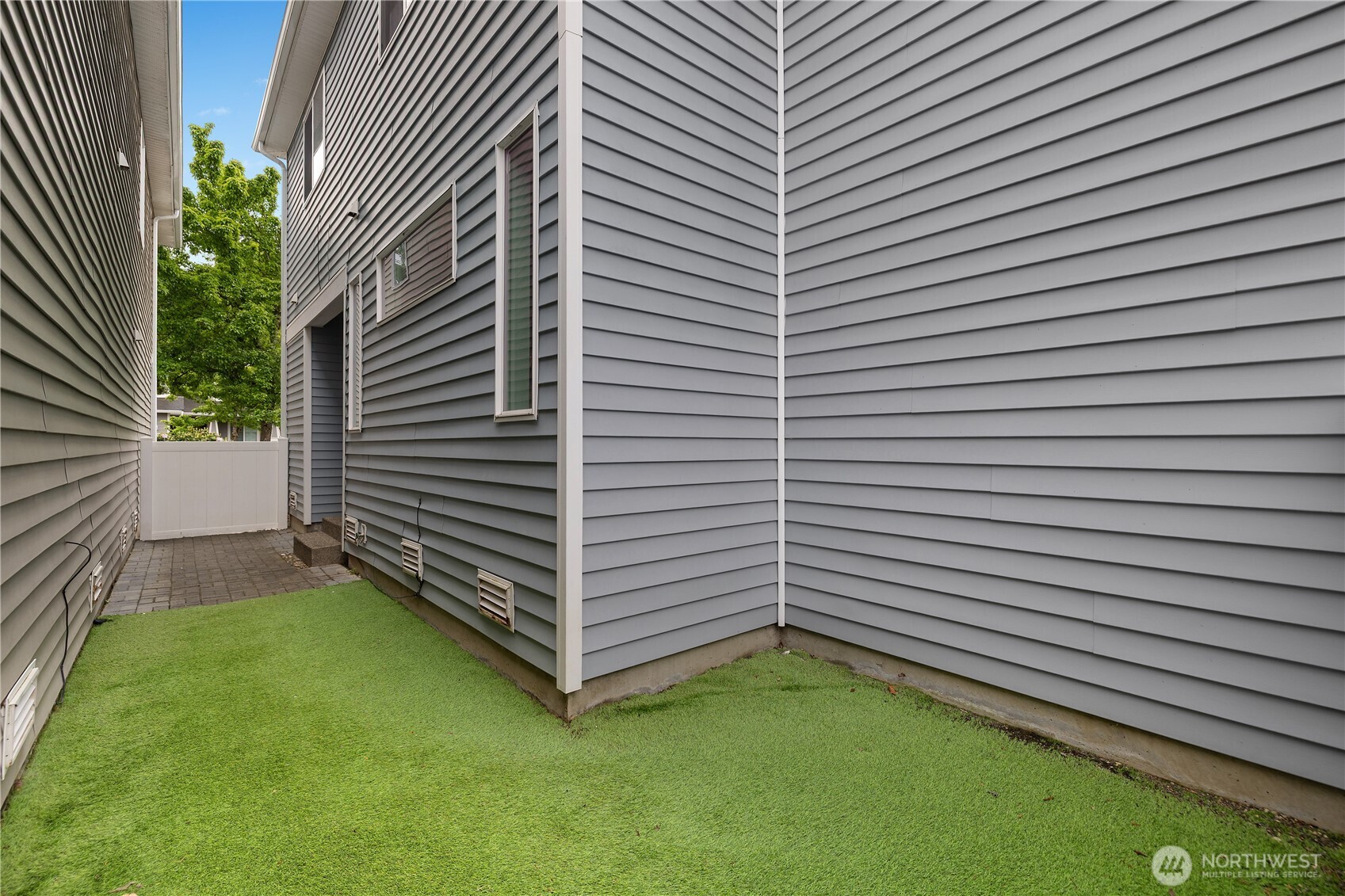7604 Traditions Avenue NE, Lacey, WA 98516