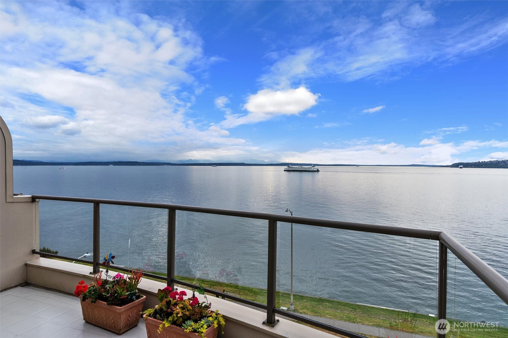 1210 Alki Avenue SW #601, Seattle, WA 98116