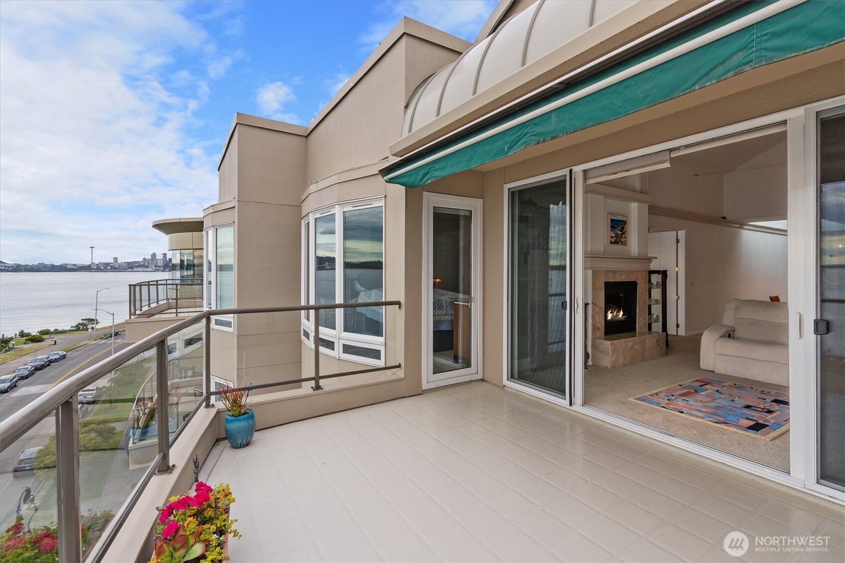 1210 Alki Avenue SW #601, Seattle, WA 98116
