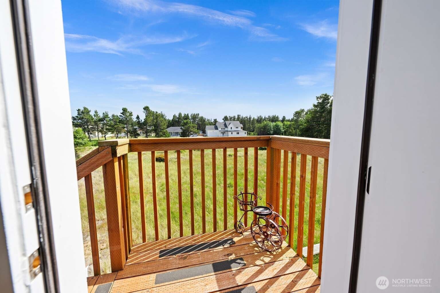 205 9th Street NW, Long Beach, WA 98631