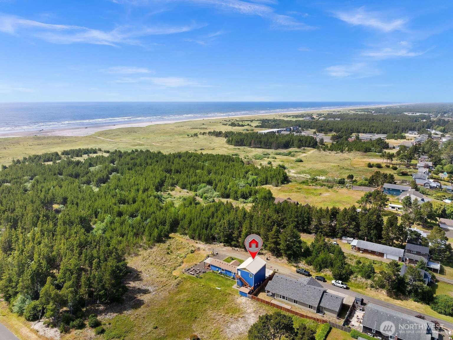 205 9th Street NW, Long Beach, WA 98631