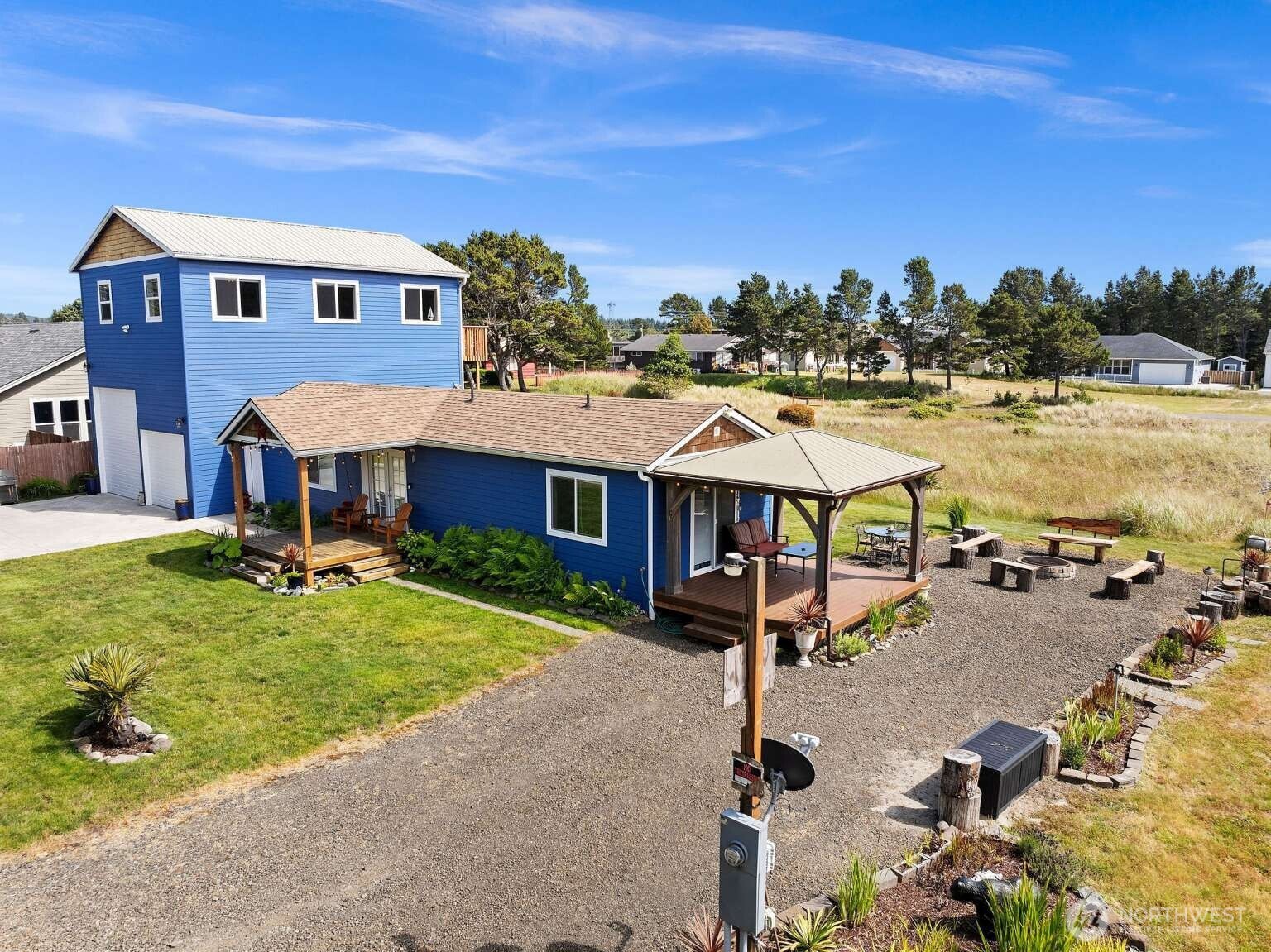 205 9th Street NW, Long Beach, WA 98631