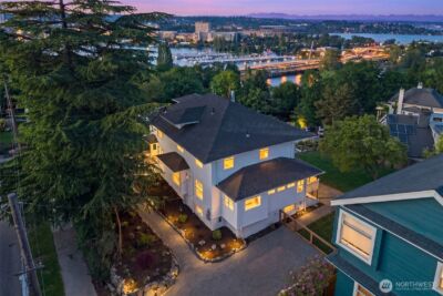 1303 E Lynn Street , Seattle, WA 98102 - Photo 2