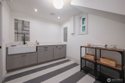 1303 E Lynn Street , Seattle, WA 98102 - Photo 36