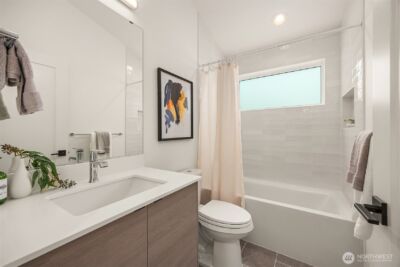 104 NE 44th Street , Seattle, WA 98105 - Photo 12