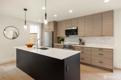 104 NE 44th Street , Seattle, WA 98105 - Photo 3